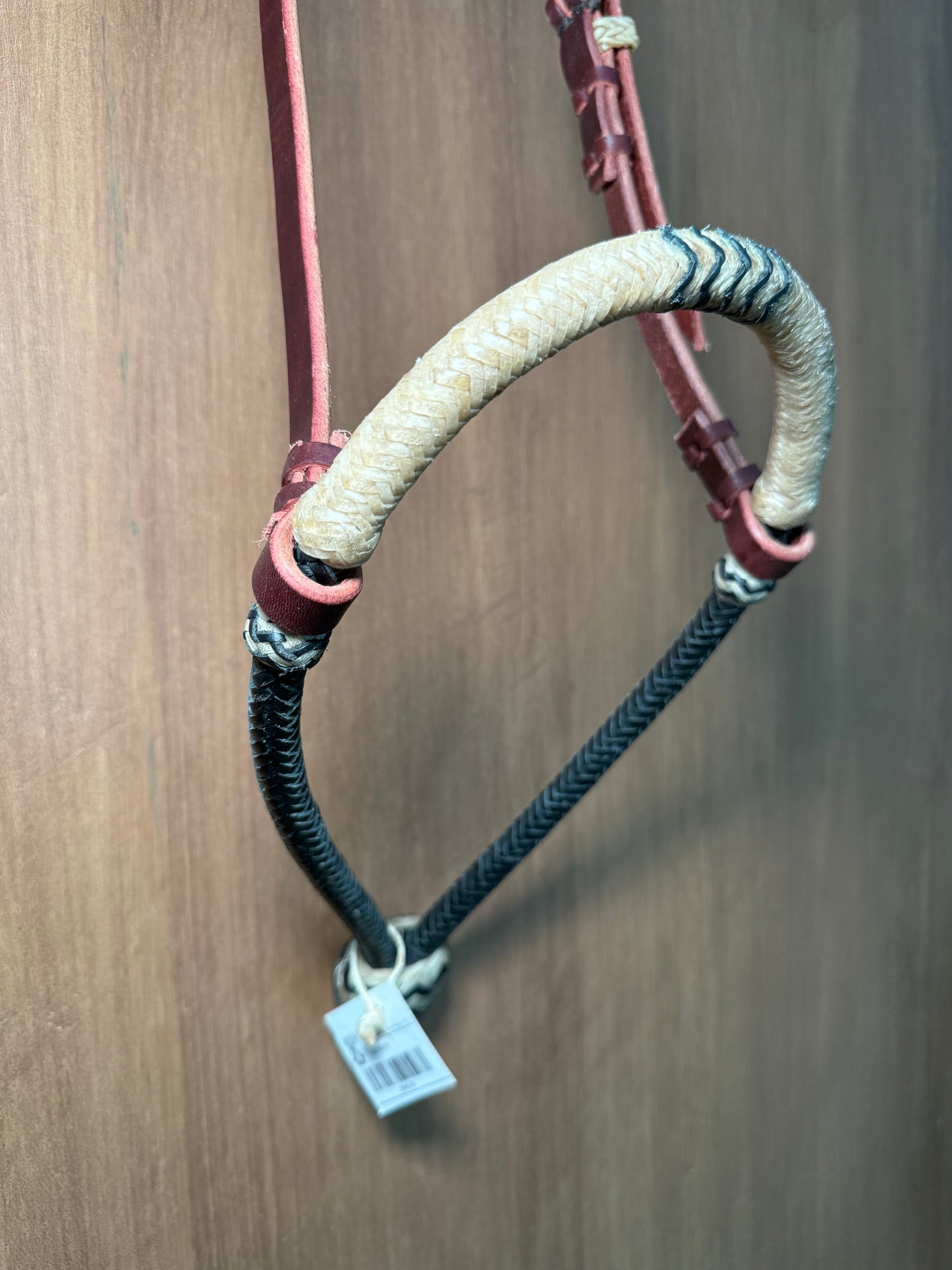 Two-tone rawhide bosal 1/2” with black accents and leather headstall
