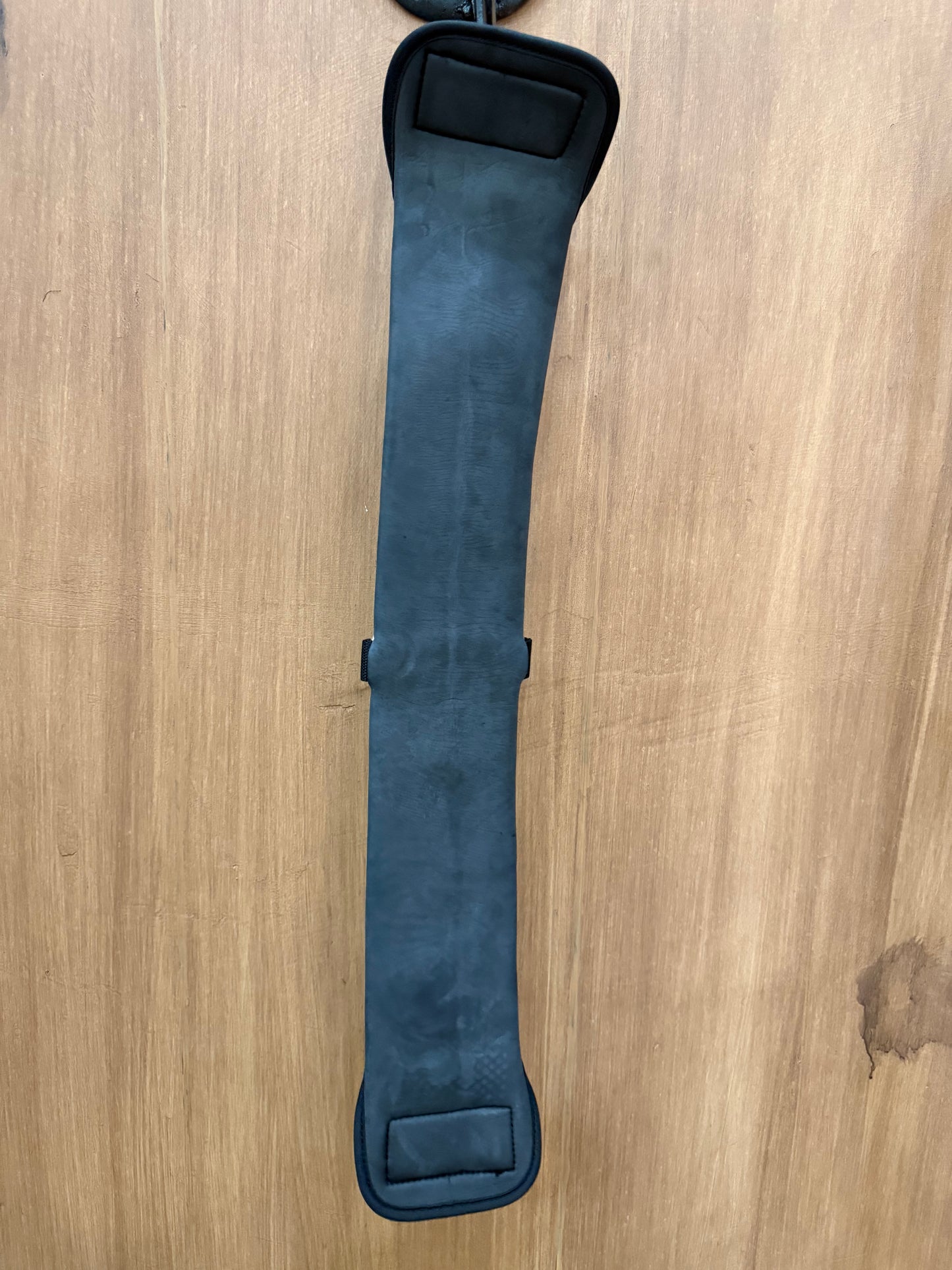 Neoprene cinch 28”