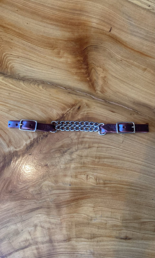Double chain curb strap