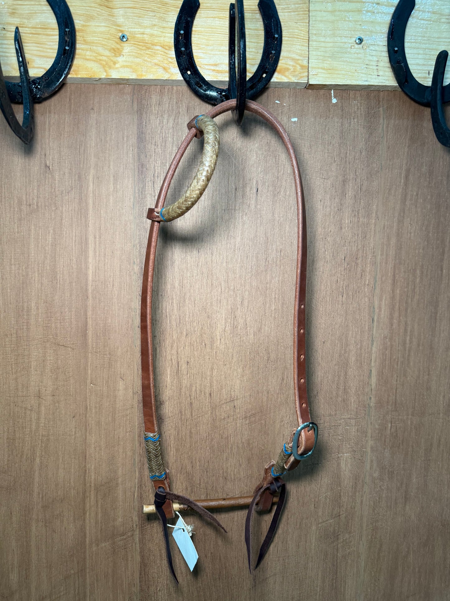5/8 Classic One ear Headstall Hand-braided rawhide details