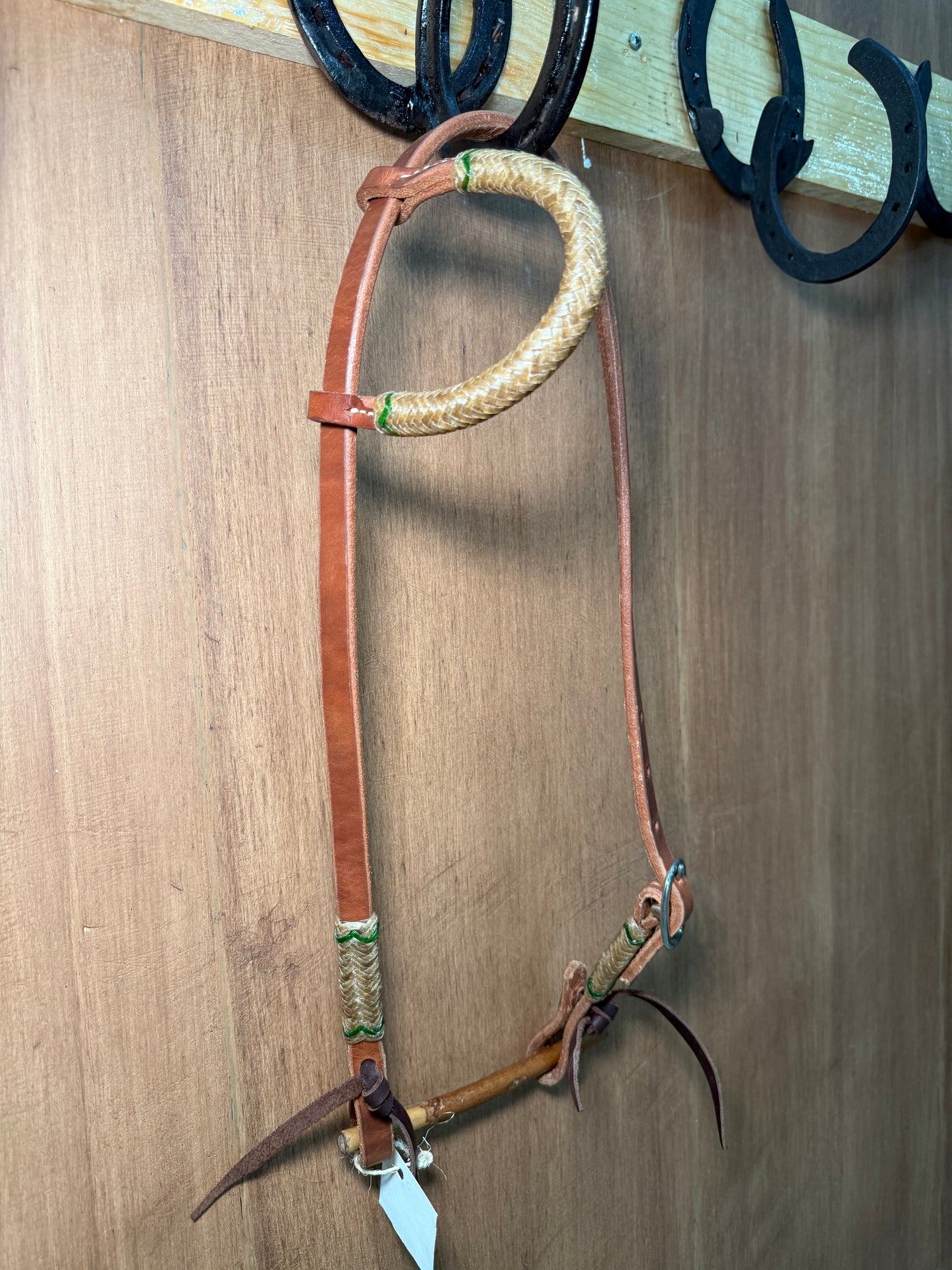 5/8 Classic One ear Headstall Hand-braided rawhide details