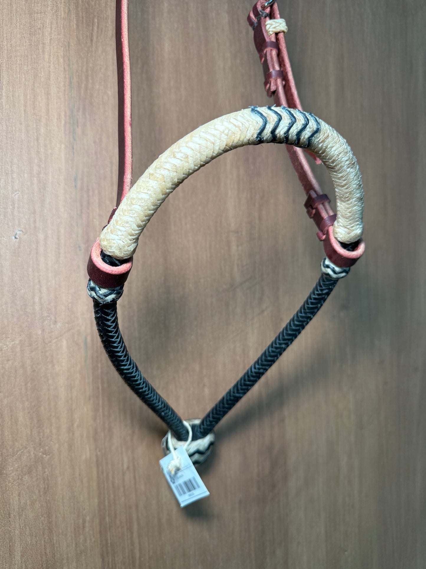 Two-tone rawhide bosal 1/2” with black accents and leather headstall