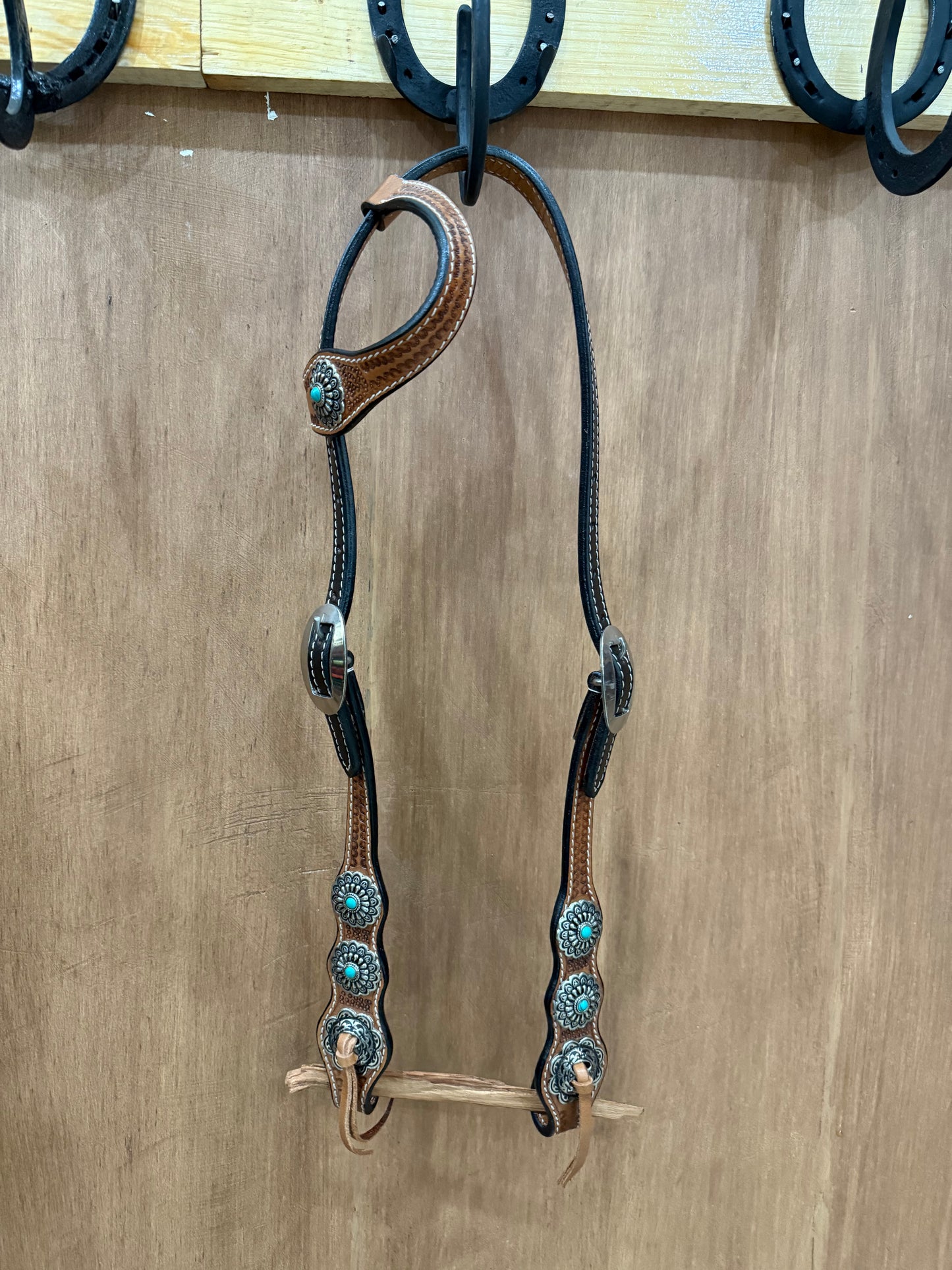 One ear headstall with turquoise conchos