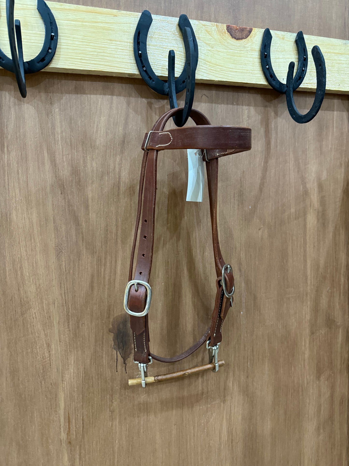 Browband spring snaps headstall