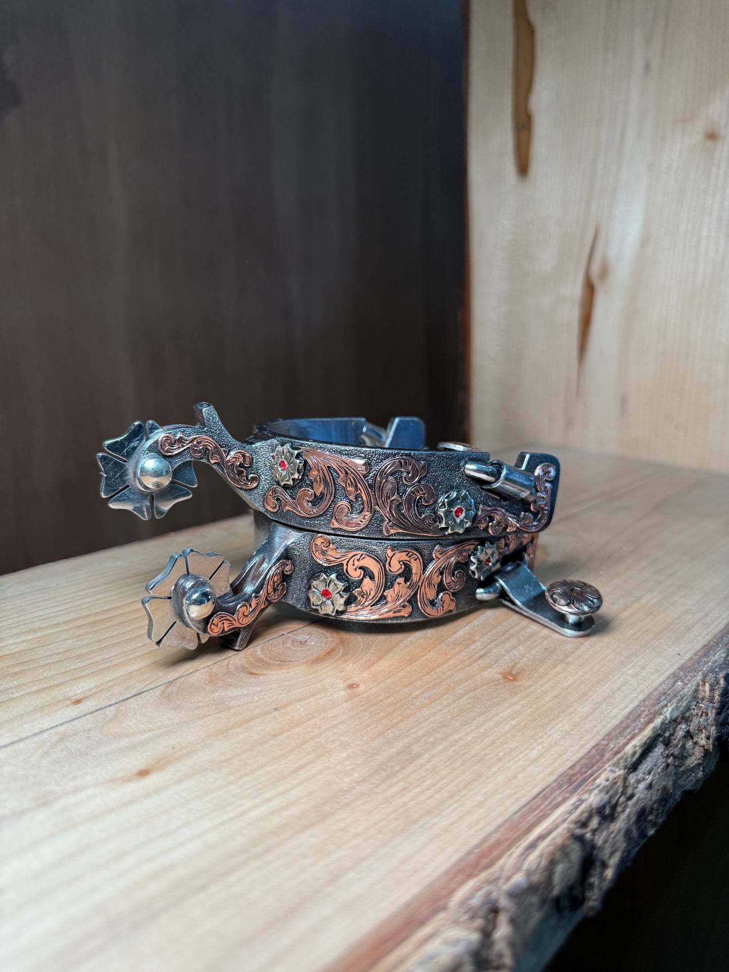 Ladies spurs 6 clover concho