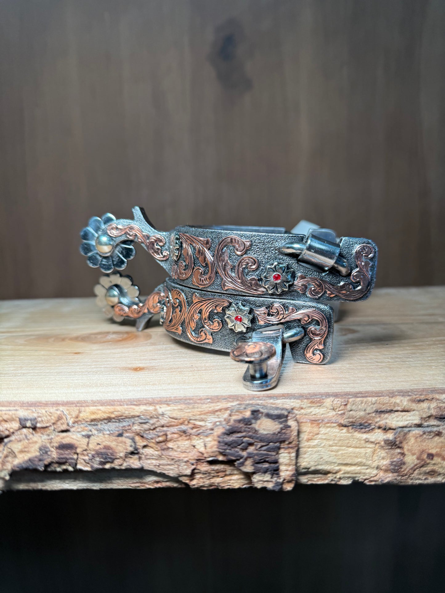 Ladies spurs flower rose gold