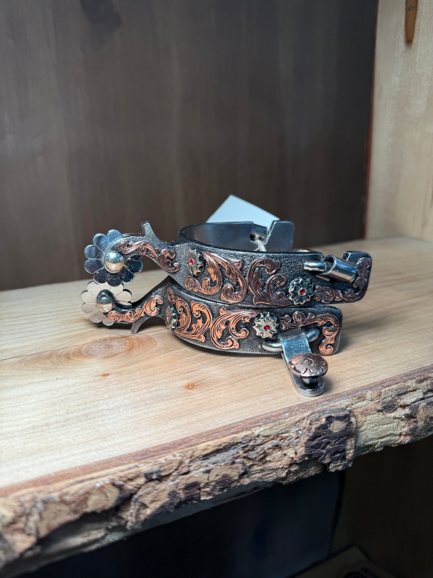 Ladies spurs flower rose gold