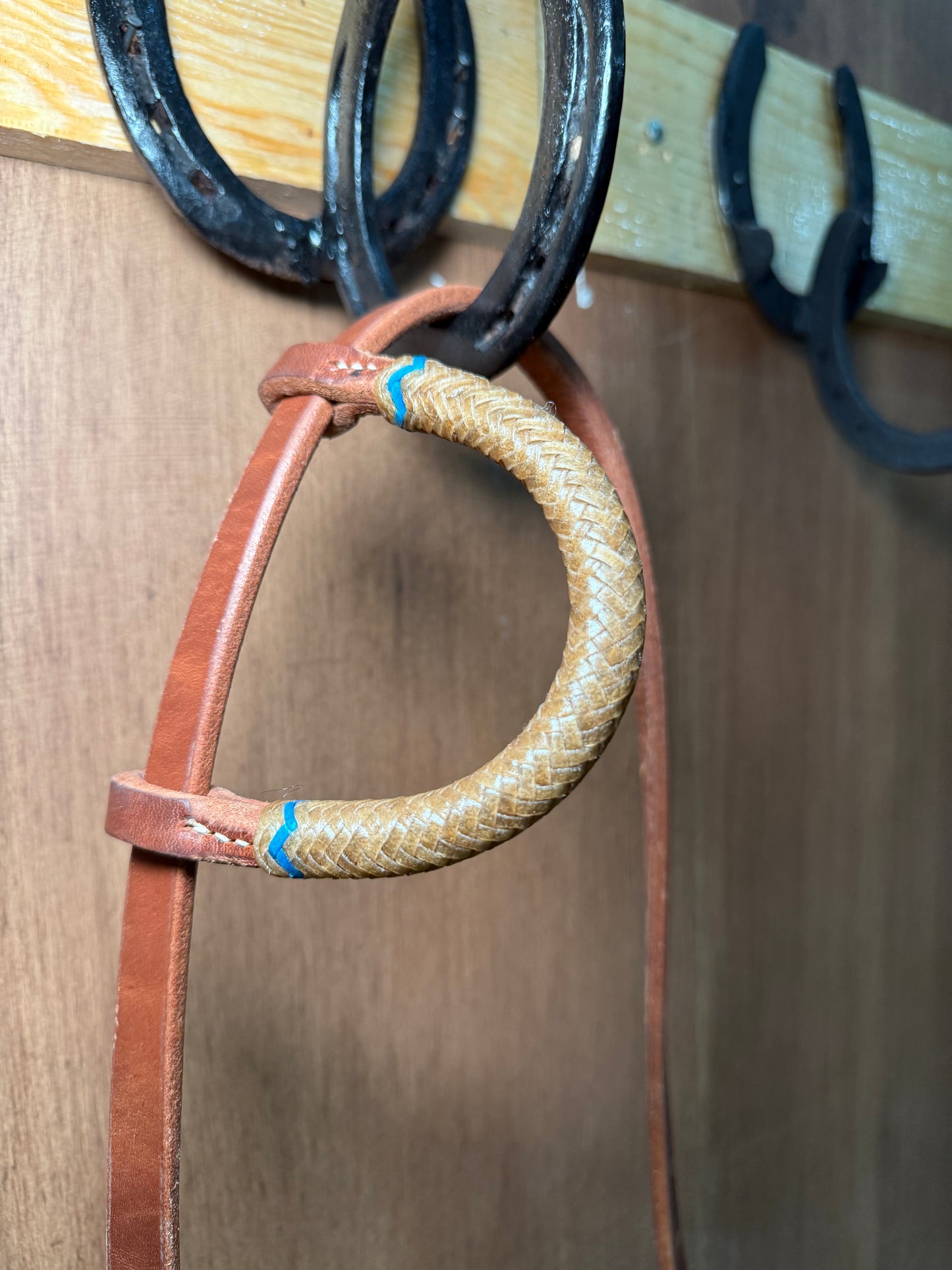5/8 Classic One ear Headstall Hand-braided rawhide details