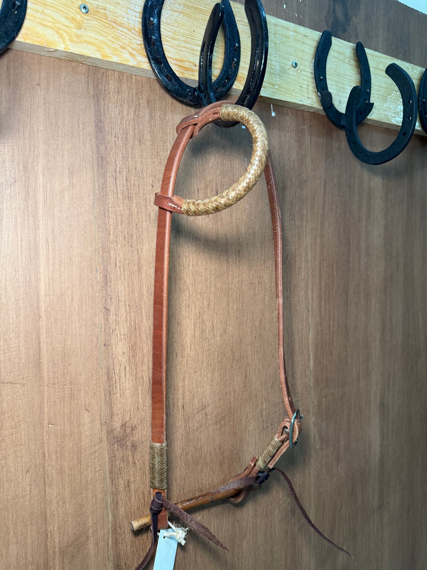 5/8 Classic One ear Headstall Hand-braided rawhide details