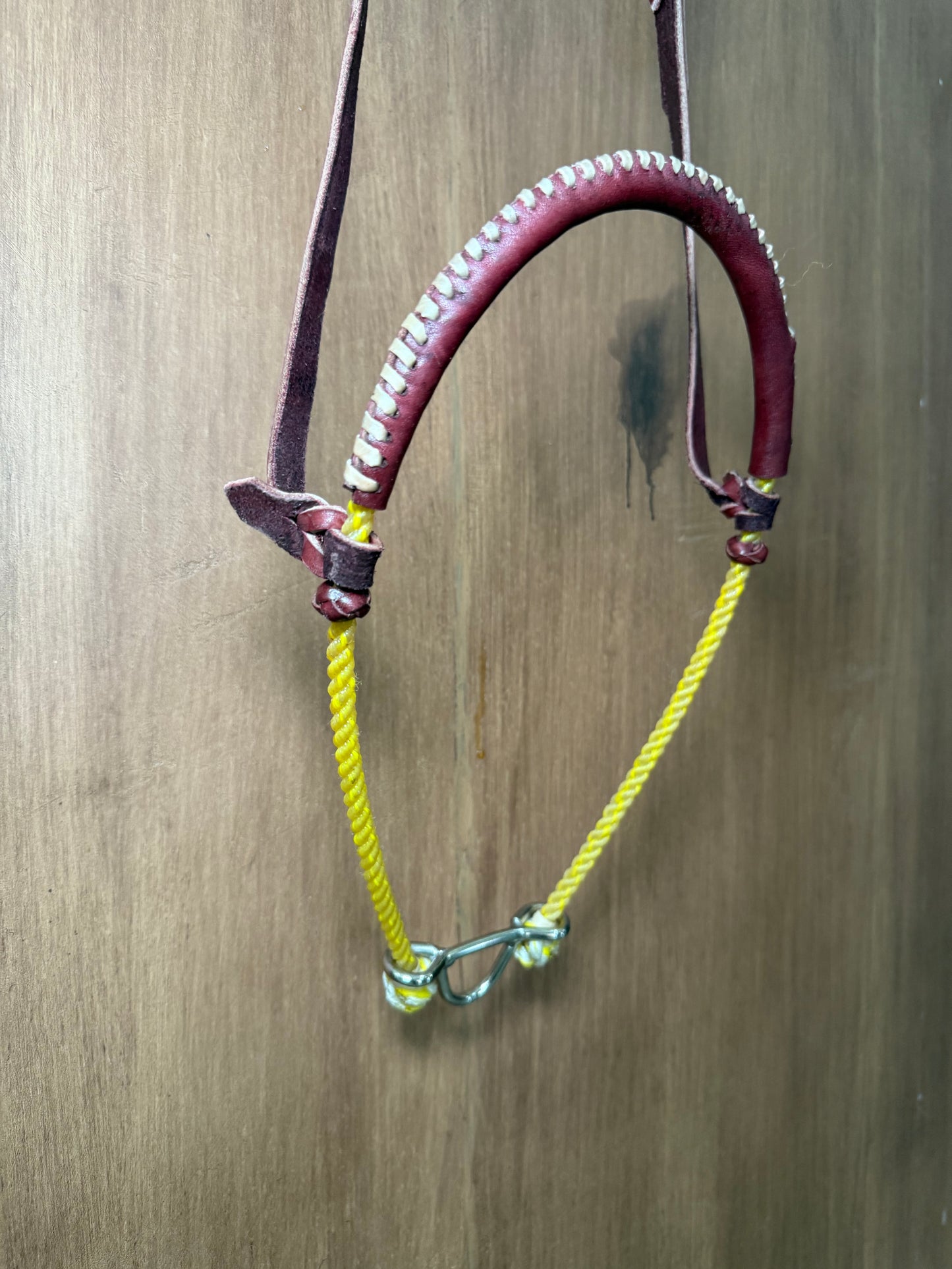 Colored rope noseband