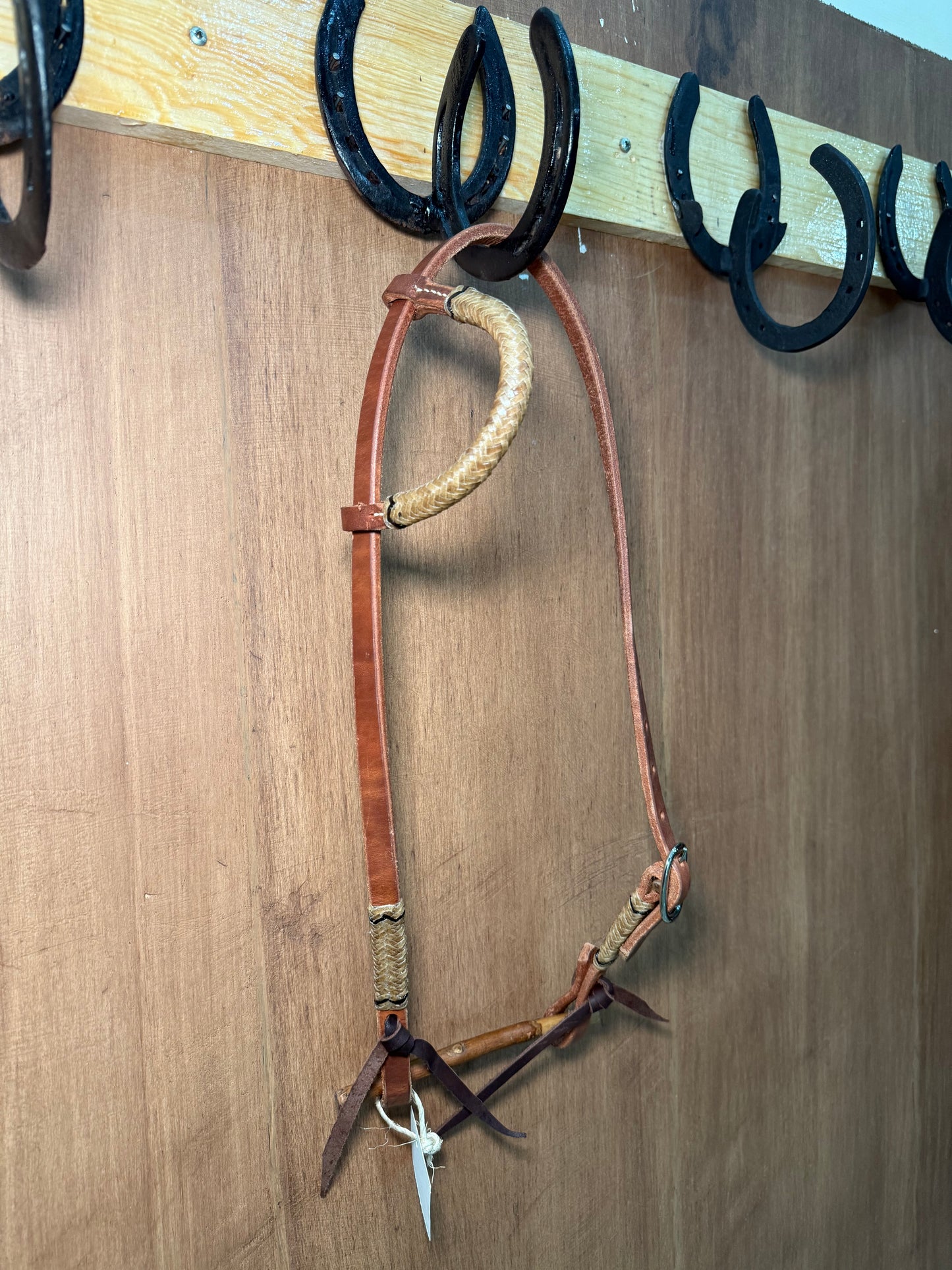5/8 Classic One ear Headstall Hand-braided rawhide details