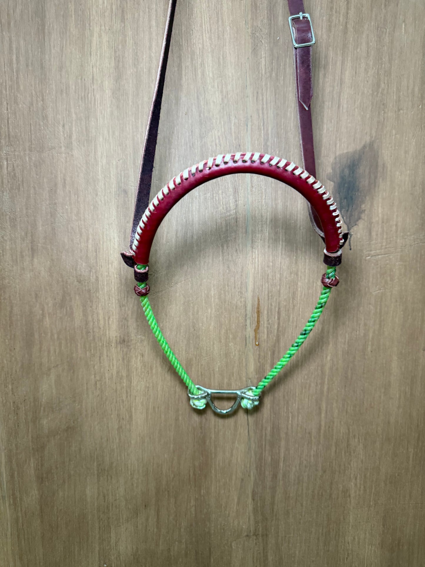 Colored rope noseband