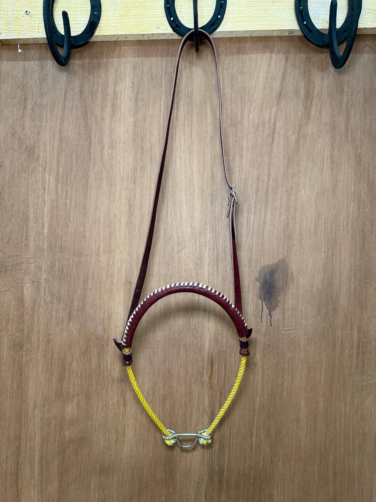 Colored rope noseband