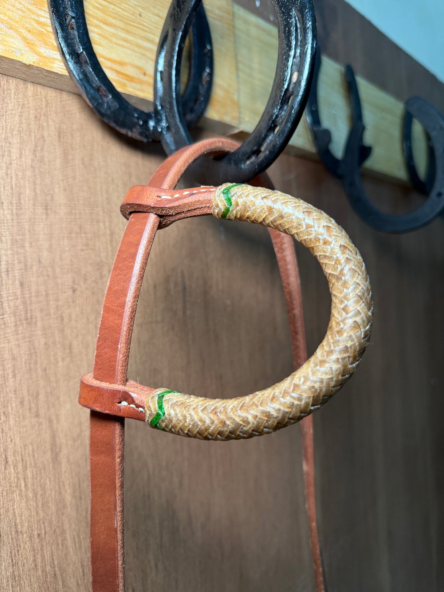 5/8 Classic One ear Headstall Hand-braided rawhide details