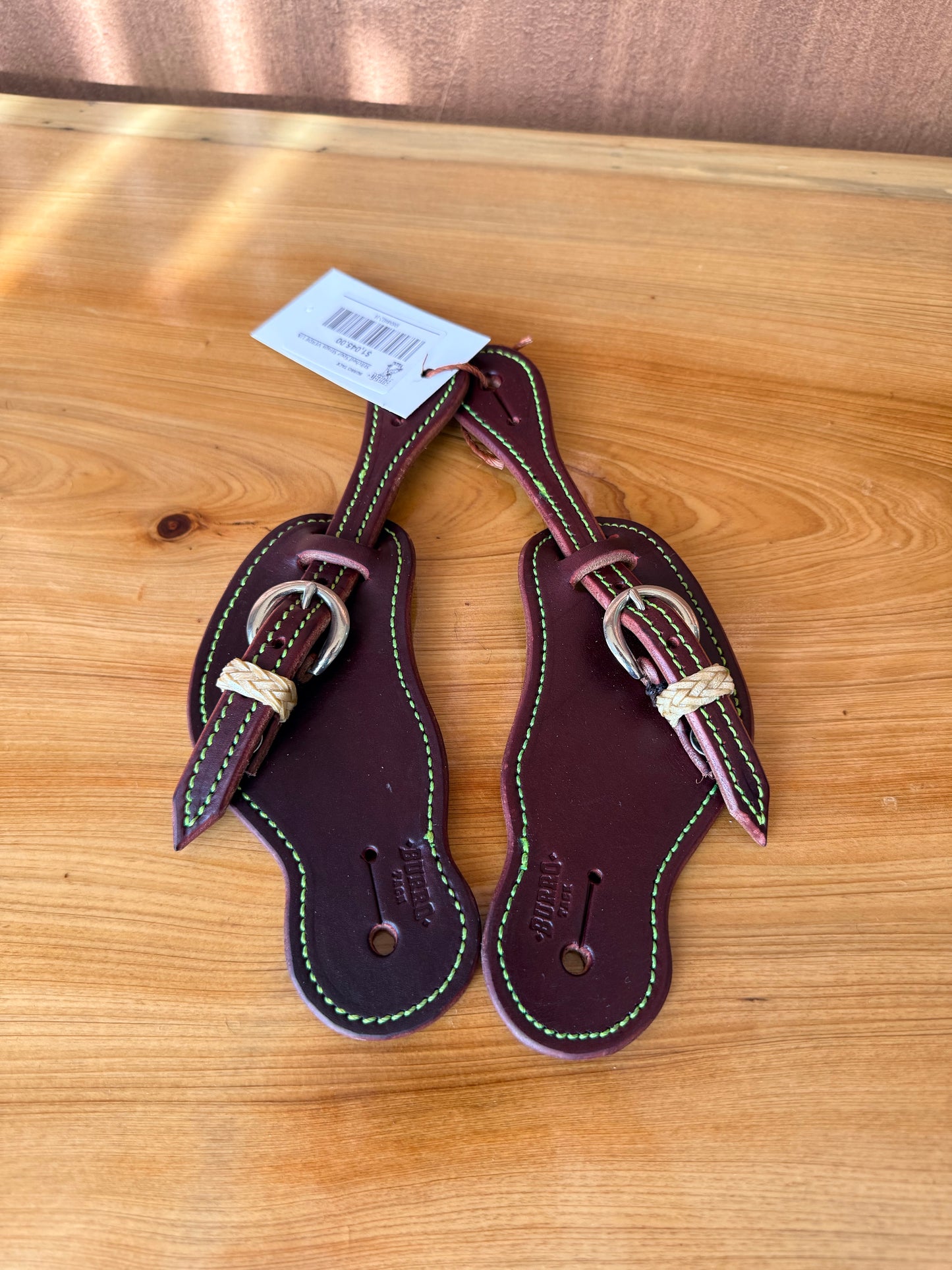 Colored stitched spurs straps