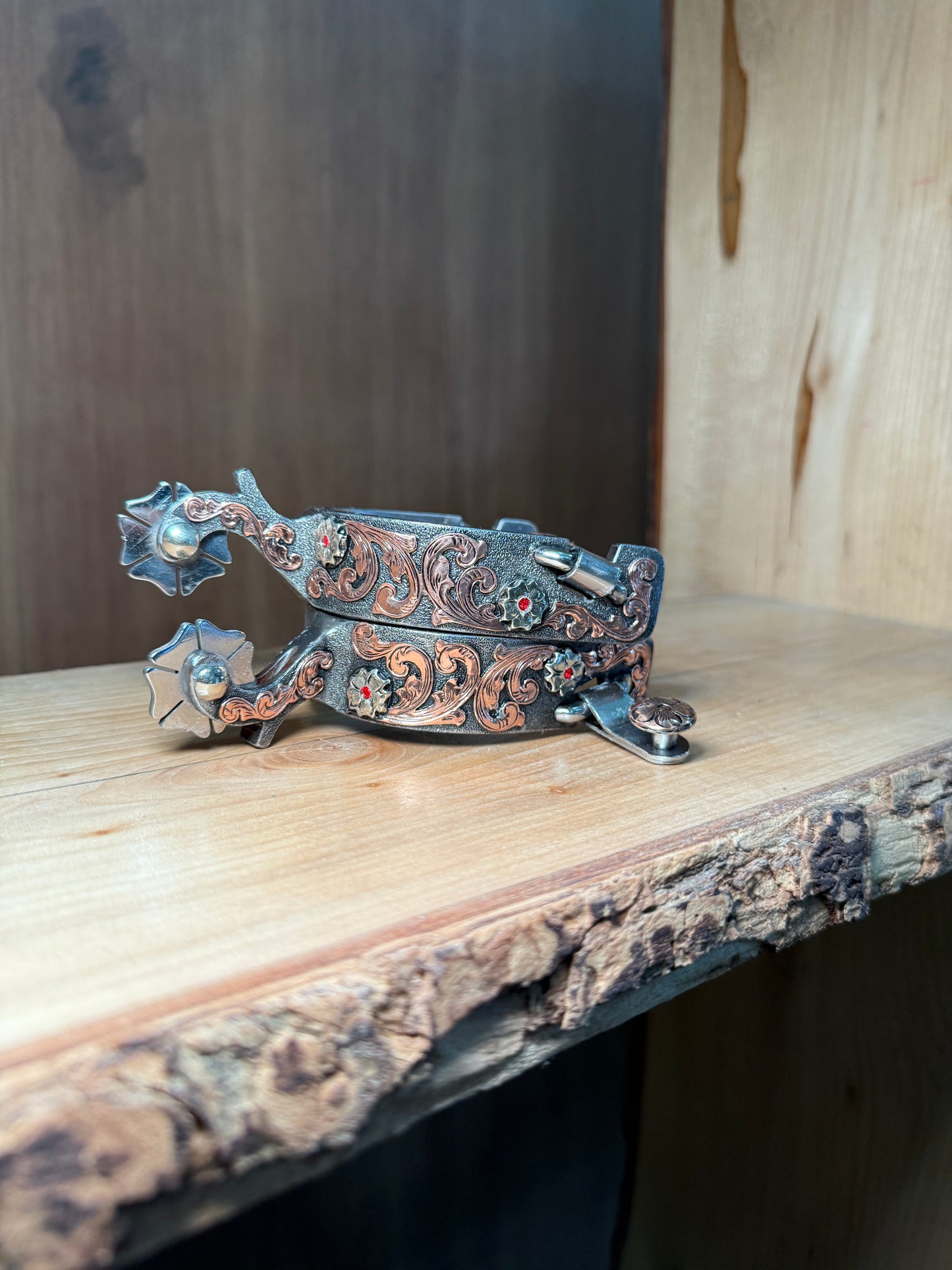 Ladies spurs 6 clover concho