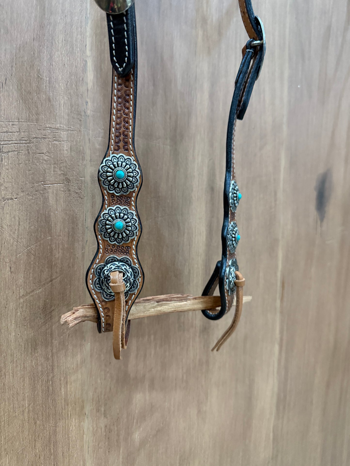 One ear headstall with turquoise conchos