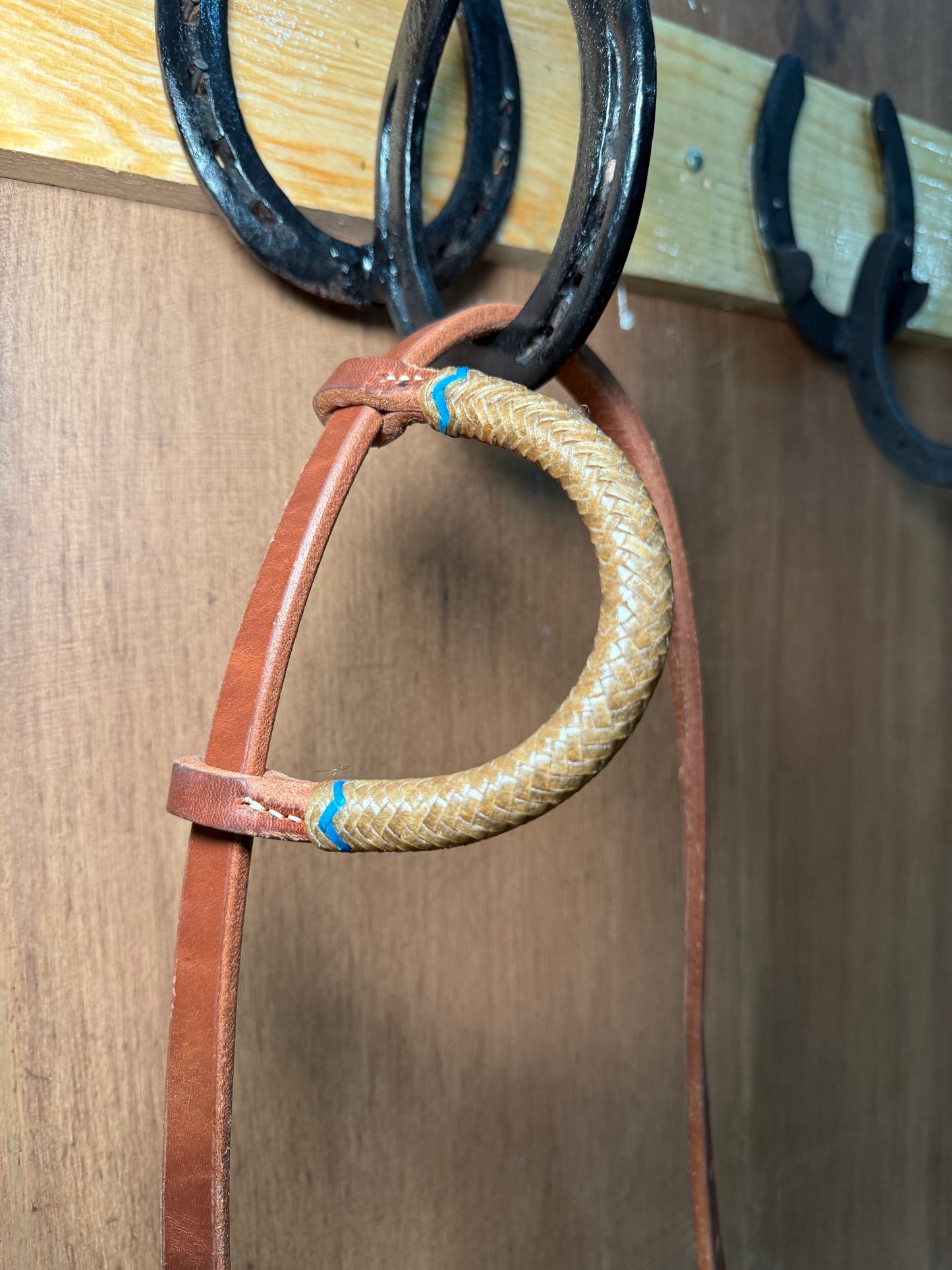 5/8 Classic One ear Headstall Hand-braided rawhide details