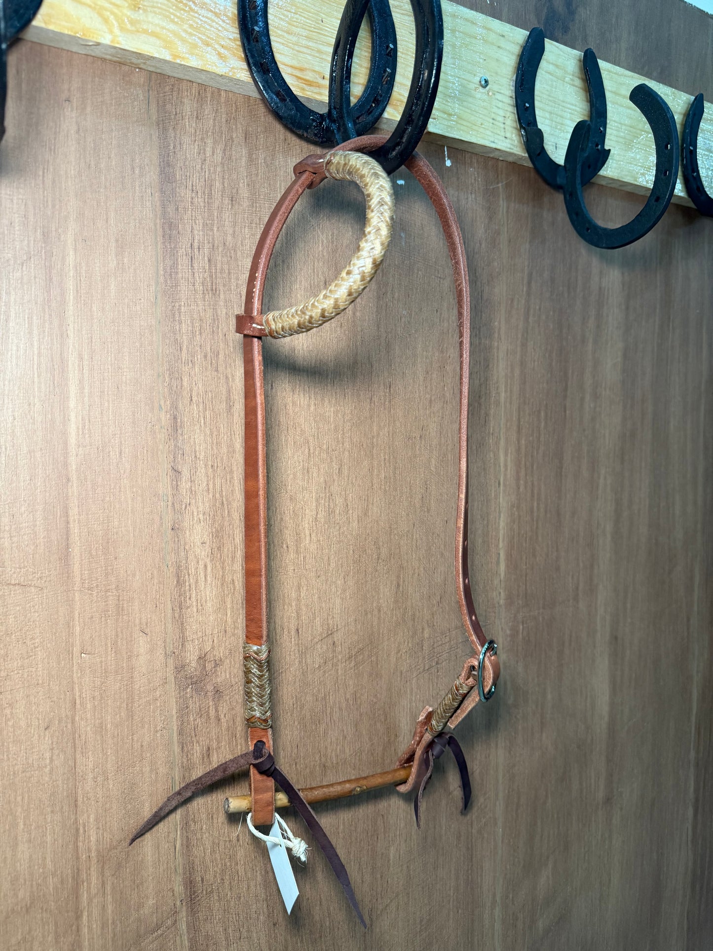 5/8 Classic One ear Headstall Hand-braided rawhide details
