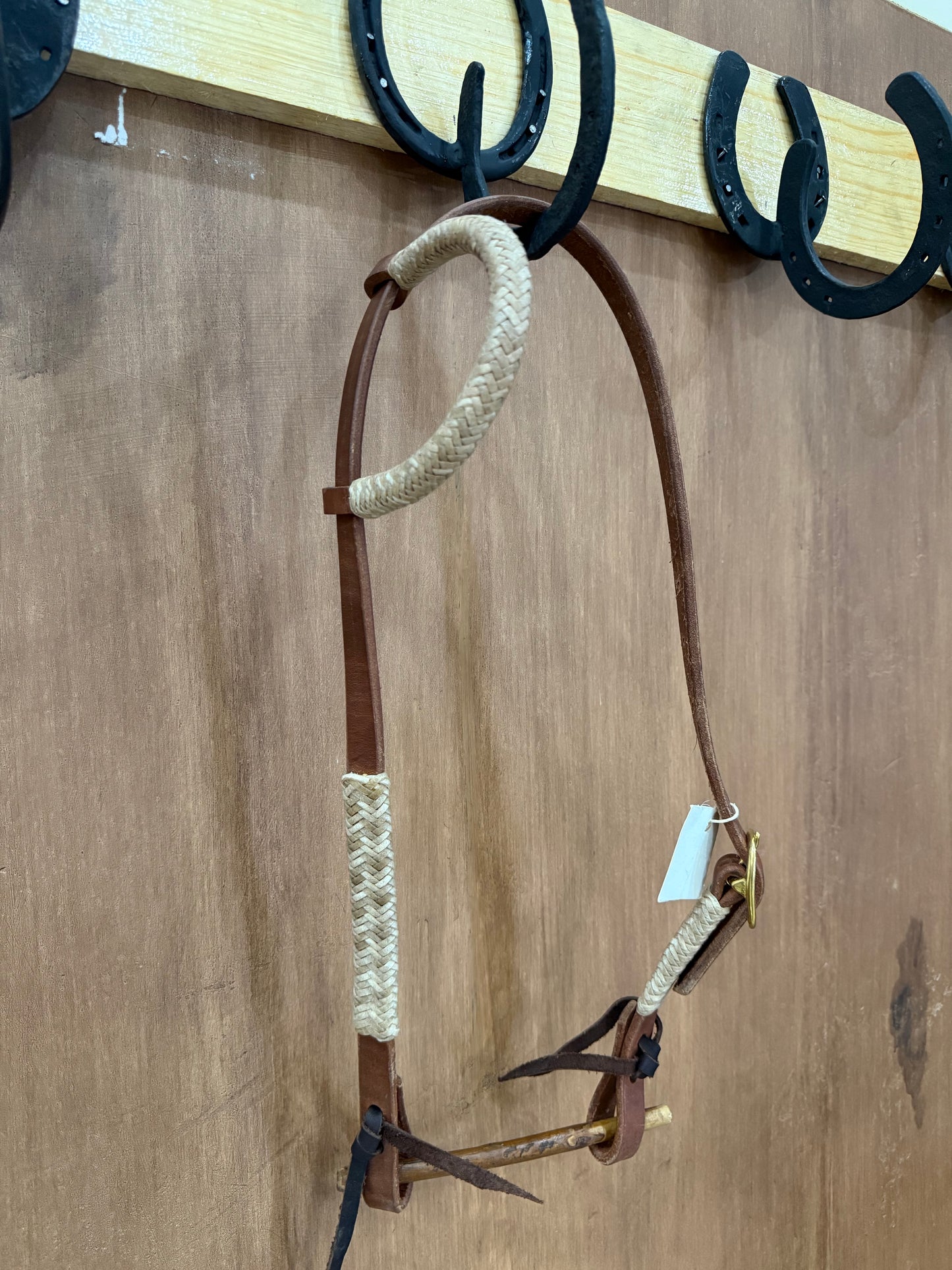 3/4” Classic one ear headstall with rawhide accents