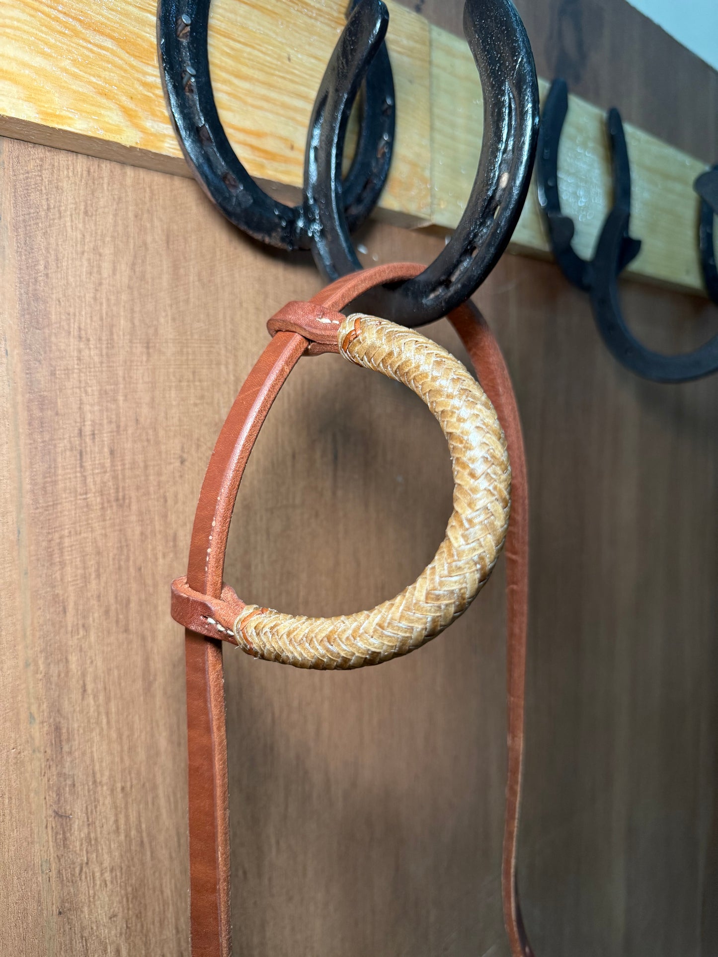 5/8 Classic One ear Headstall Hand-braided rawhide details