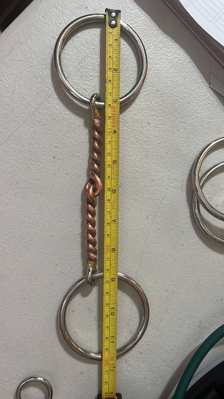 Snaffle O twisted bit