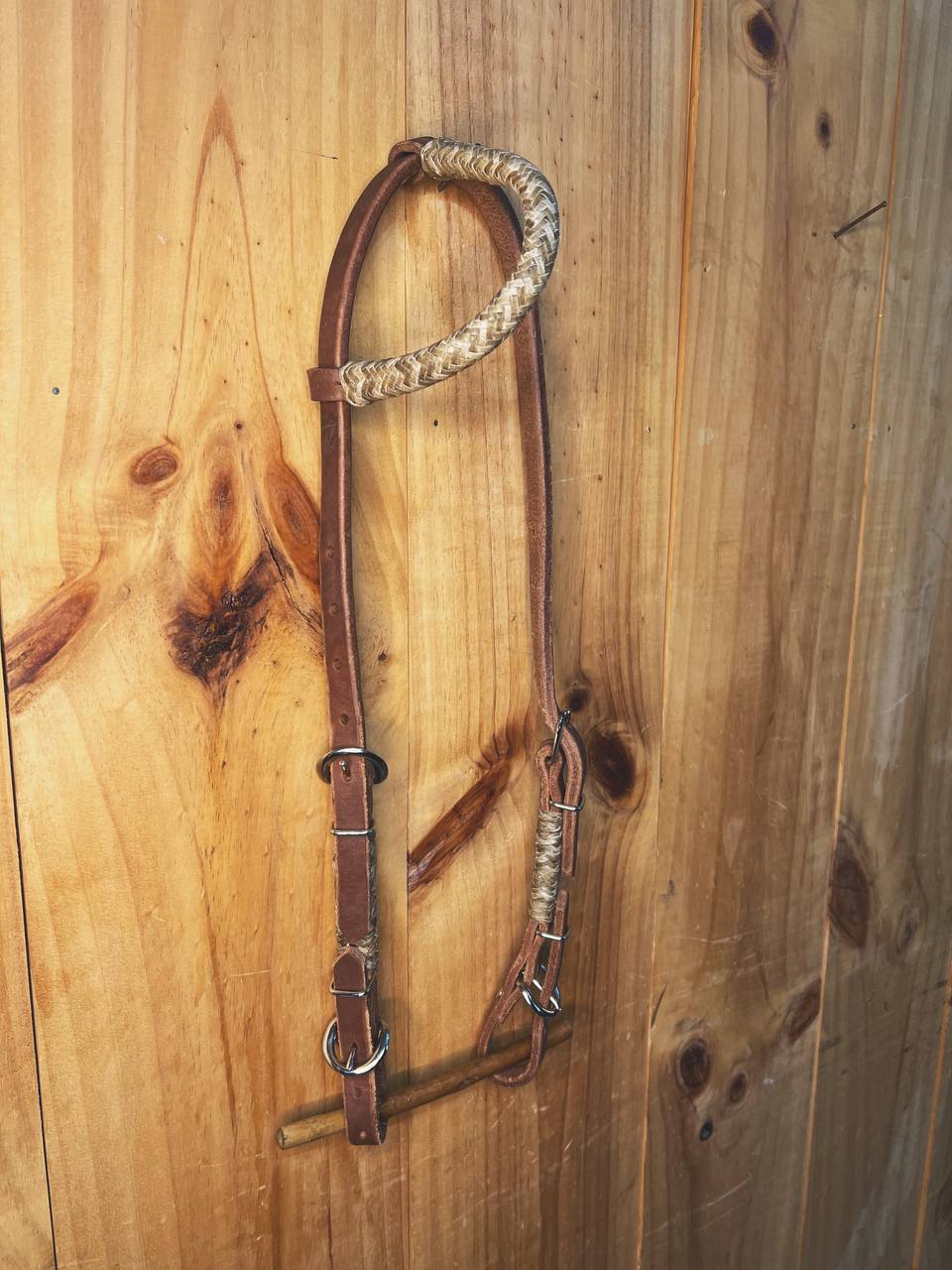 One ear rawhide headstall 4 buckles